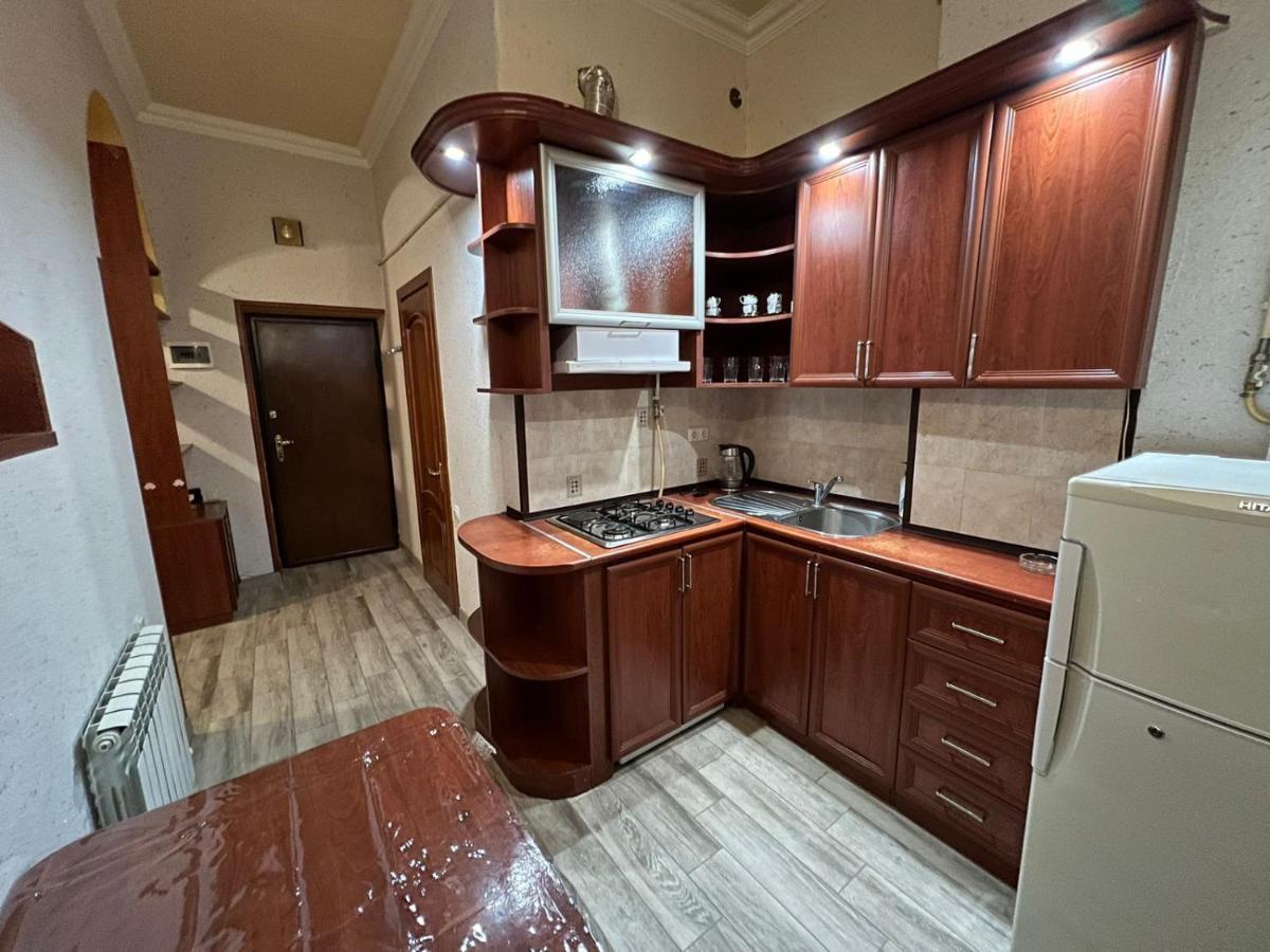 Comfy Apartment On Amiryan Street,Near Republic Squere Yerevan Exterior photo